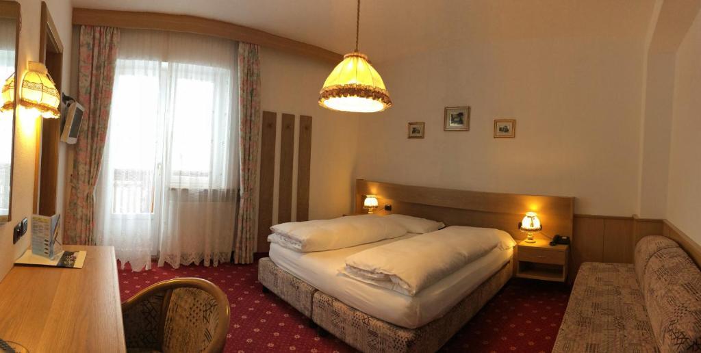 Hotel Roy Malga Ciapela Cameră foto