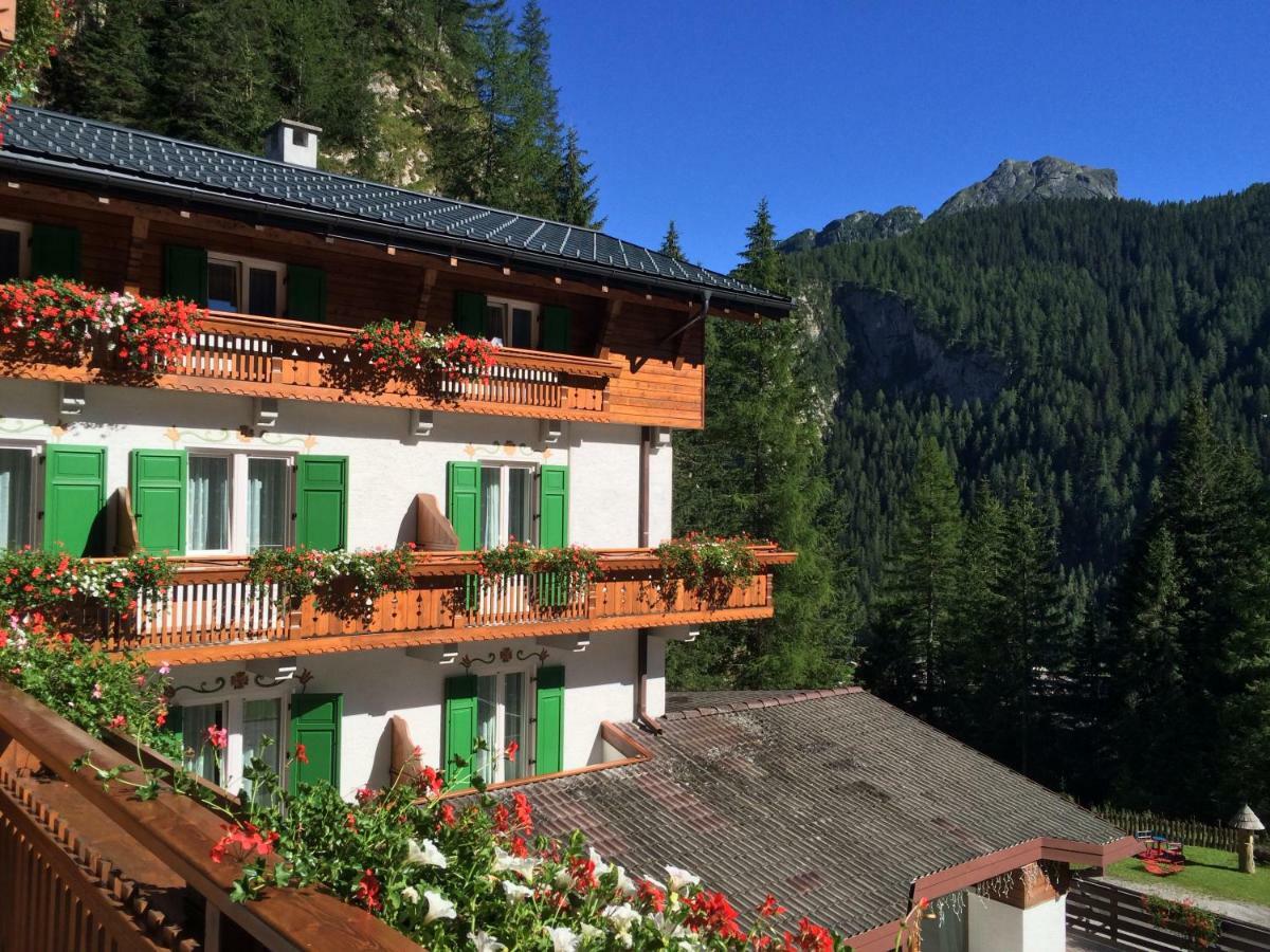 Hotel Roy Malga Ciapela Exterior foto