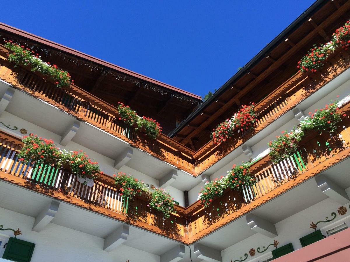Hotel Roy Malga Ciapela Exterior foto